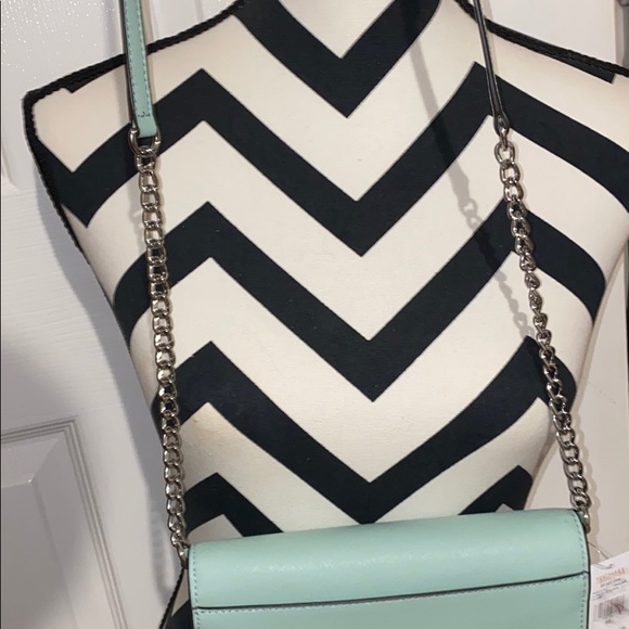 HP🎉NEW Michael Kors Saffiano Leather Wallet/Chain - Picture 6 of 16